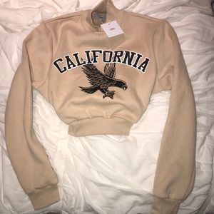 NWT • Adika cropped California sweatshirt